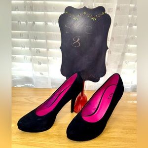 M.P.S. heels; Style: Dietrich; Size: 8; Color: black